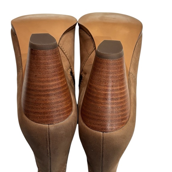 Frye Like New Reina Leather Ankle Boots - Picture 8 of 9